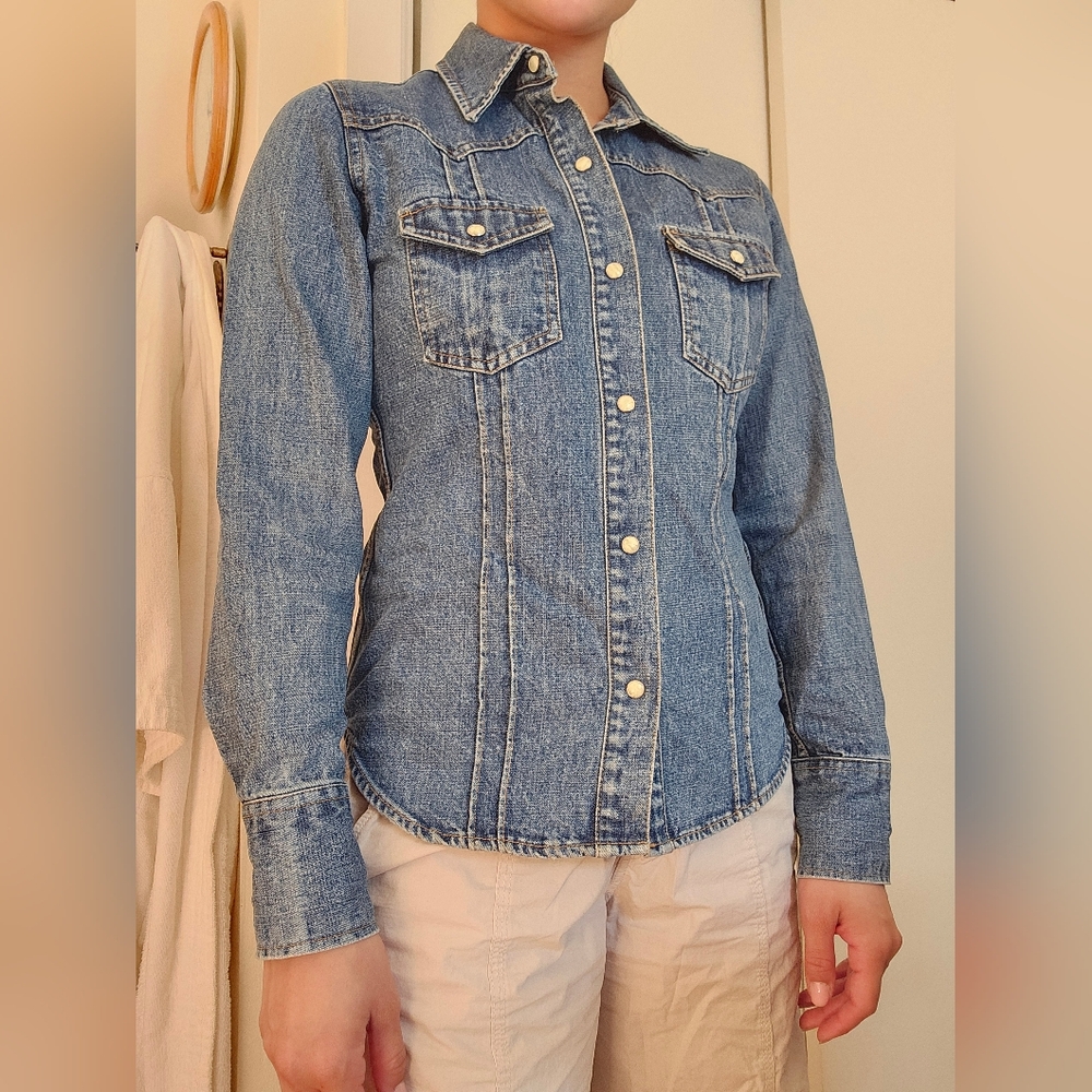 Arizona Pearl Snap Shirt Womens Medium Blue Denim Jean Western Yoke Cowboy Rodeo